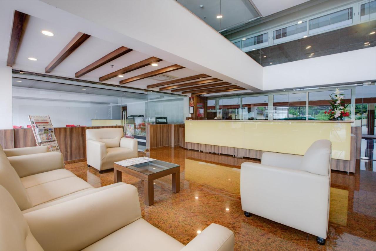 Hotel Bms Mangalore Exteriör bild