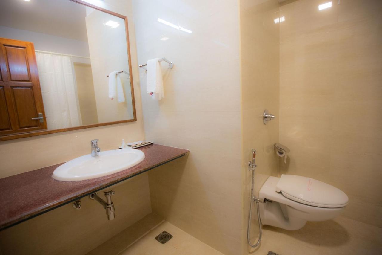 Hotel Bms Mangalore Exteriör bild