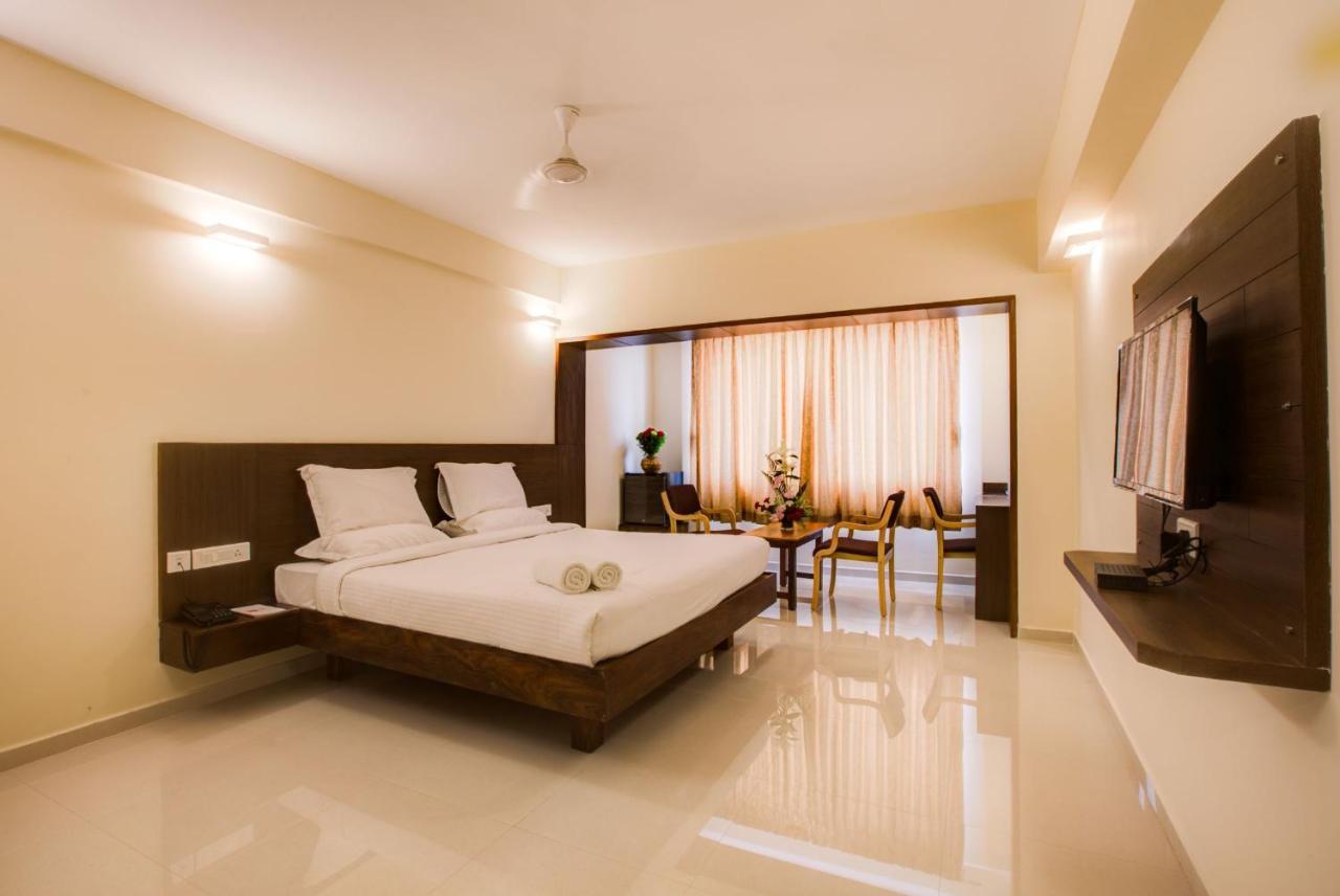 Hotel Bms Mangalore Exteriör bild
